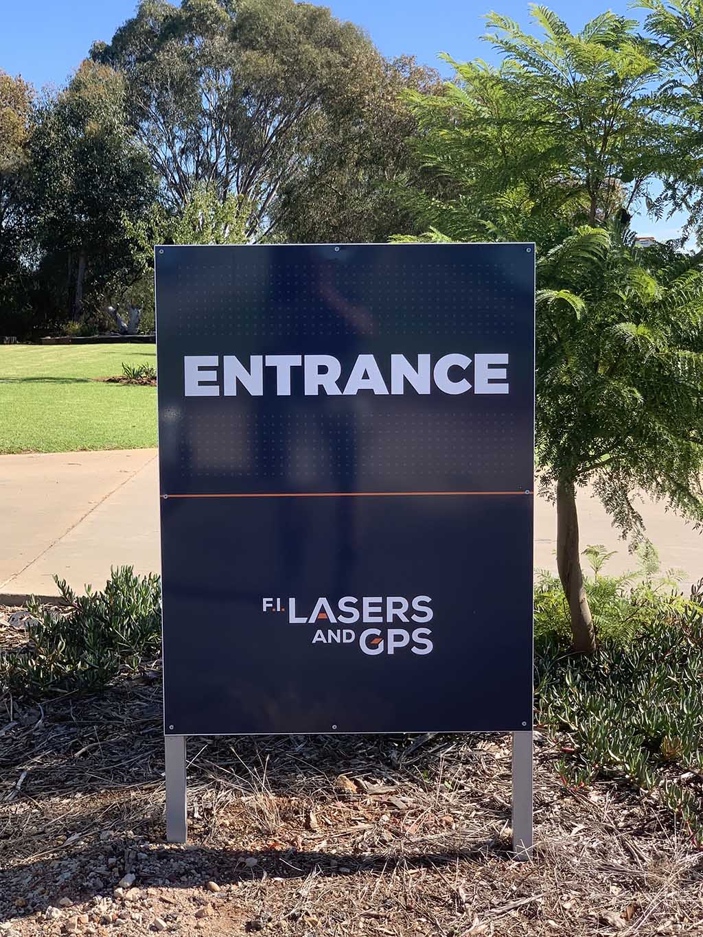 PostPanelSign4 post & panel signs